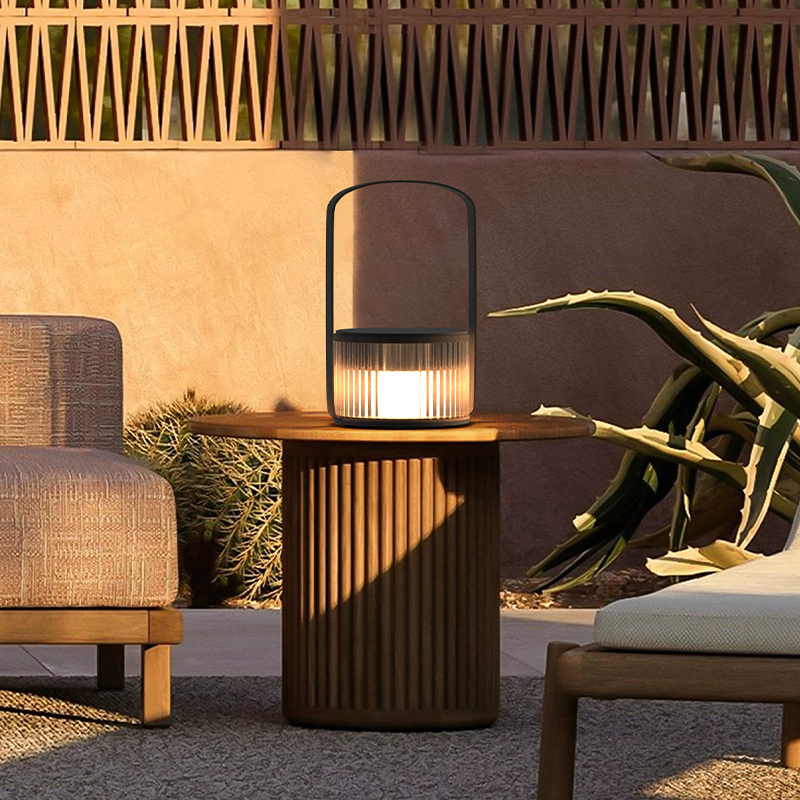 屋外充電式ポータブルアンビエントライトソーラー芝生ヴィラガー - Lighting Decoration Outdoor のレビューと価格